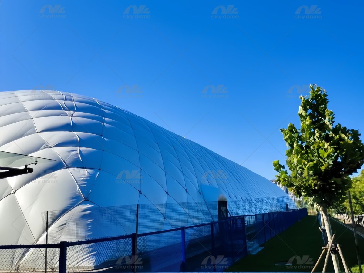 PVDF Dual Inflatable Air Inayoungwa mkono Nyumba za Michezo za Kimuundo