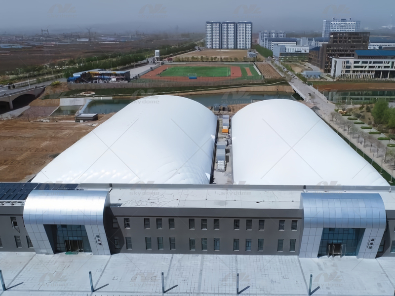 PVDF Dual Inflatable Air Inayoungwa mkono Nyumba za Michezo za Kimuundo
